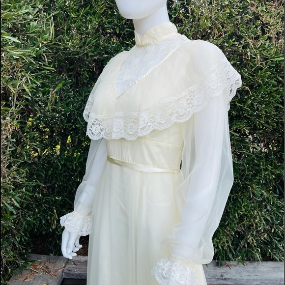 Vintage 1970’s Prairie Wedding Dress - Picture 13 of 14